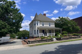 Plus de détails pour 230 N Spring St, Greensboro, NC - Bureau à vendre