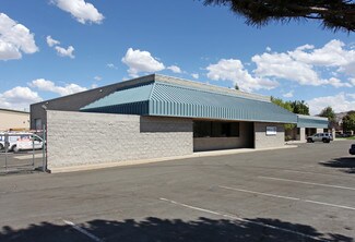 Plus de détails pour 670-690 S Rock Blvd, Reno, NV - Local d'activités à louer