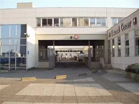 Bureau dans Ivry-sur-Seine à louer - Photo de l’immeuble – Image 2 sur 8