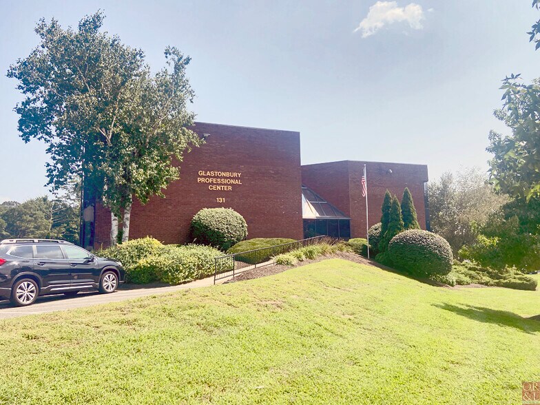 131 New London Tpke, Glastonbury, CT à louer - Photo de l’immeuble – Image 2 sur 17