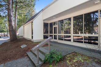 4002-4014 148th Ave NE, Redmond, WA à louer Photo intérieure– Image 2 sur 18