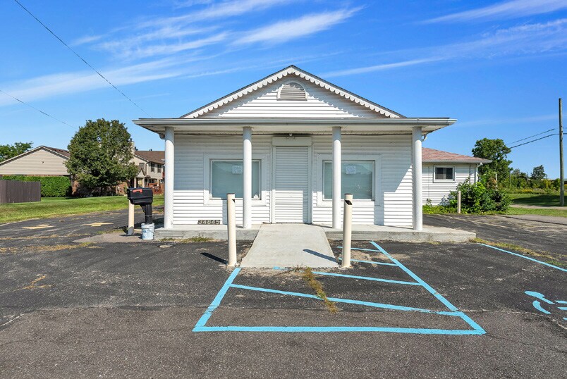 34845 23 Mile Rd, Chesterfield, MI à vendre - Photo de l’immeuble – Image 3 sur 7