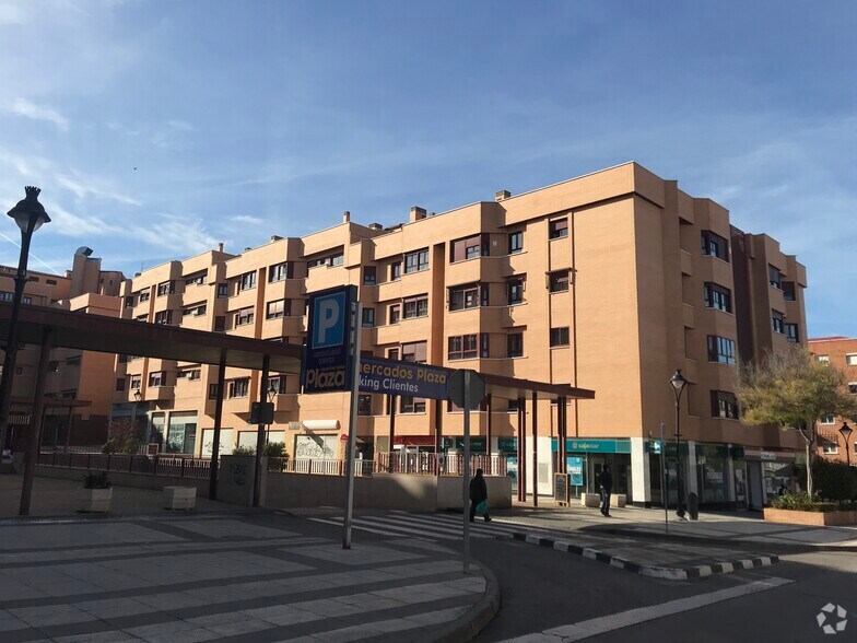 Avenida del Ejército, 17, Arganda del Rey, Madrid à louer - Photo de l’immeuble – Image 3 sur 3