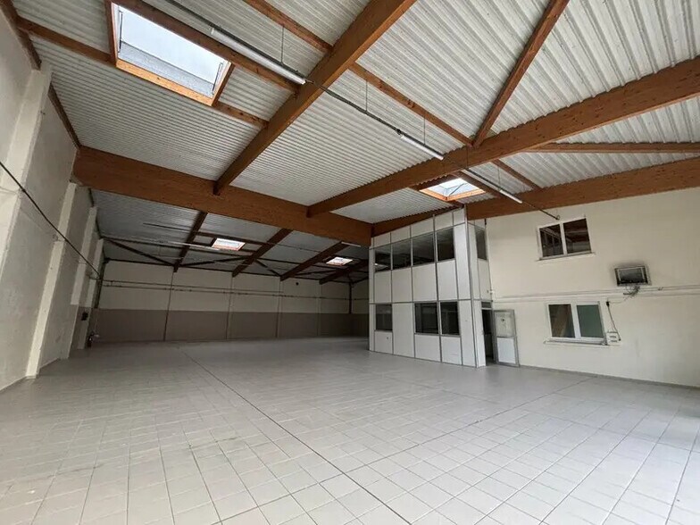 31 Rue Wilson, Décines-Charpieu à louer - Photo de l’immeuble – Image 2 sur 19