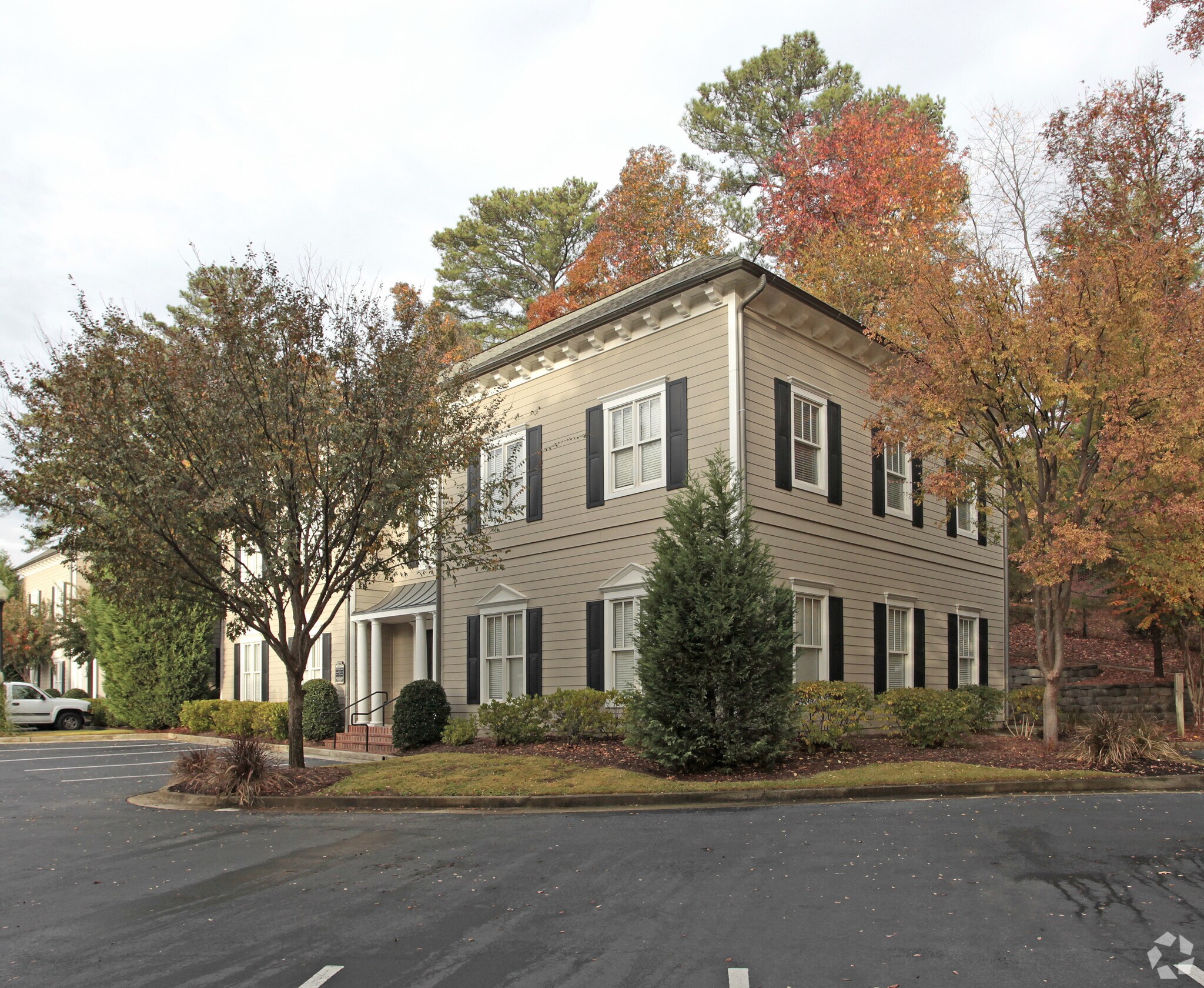 4045 Orchard Rd SE, Smyrna, GA à louer Photo principale– Image 1 sur 15