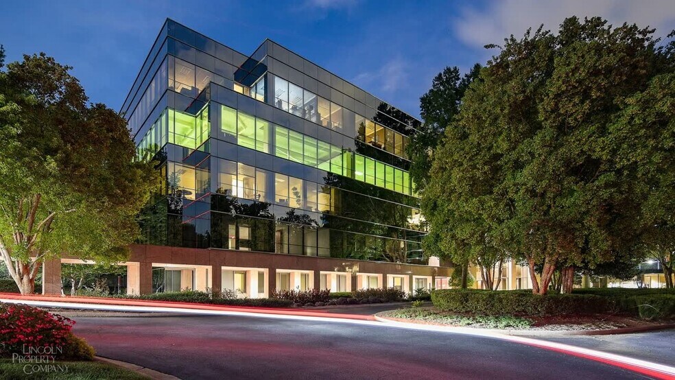 200 Ashford Ctr N, Atlanta, GA à louer - Vidéo sur l’annonce professionnelle – Image 2 sur 24