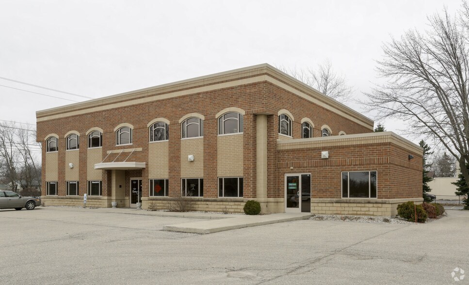 1703 S Oneida St, Appleton, WI à louer - Photo principale – Image 3 sur 5