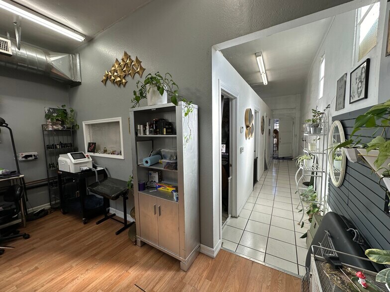 9934-9936 Commerce Ave, Tujunga, CA à louer - Photo intérieure – Image 2 sur 8