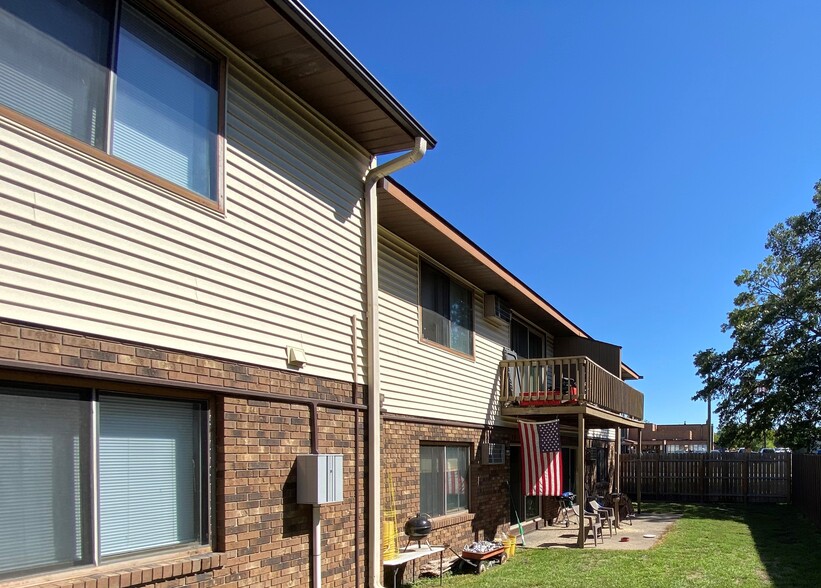 25-33 14th Ave NE, Saint Cloud, MN à vendre - Photo de l’immeuble – Image 3 sur 9