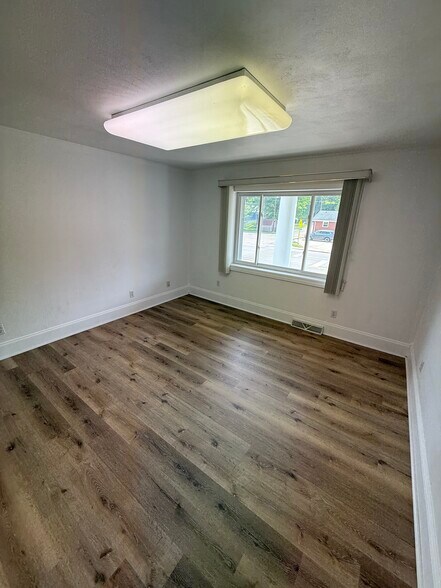 1511 Commerce St, Wellsburg, WV à louer - Photo de l’immeuble – Image 3 sur 6