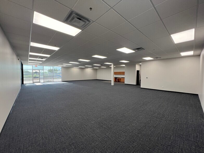 1401 E Lookout Dr, Richardson, TX à louer - Photo intérieure – Image 3 sur 4