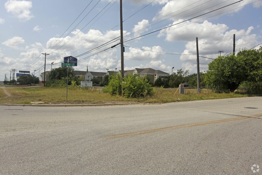 1201 E Saint Elmo Rd, Austin, TX à vendre - Photo de l’immeuble – Image 3 sur 7