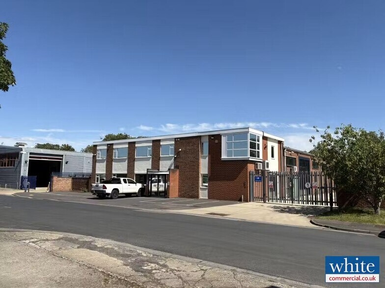 Unit B4 Telford Rd, Bicester à louer - Photo de l’immeuble – Image 3 sur 6