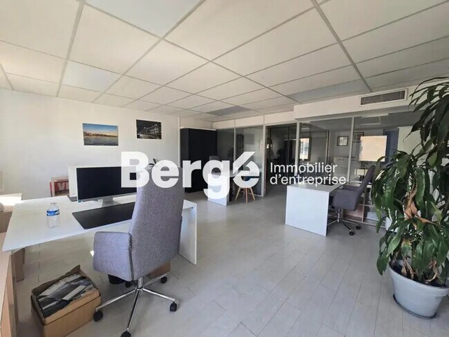 Plus de détails pour Bureau à louer