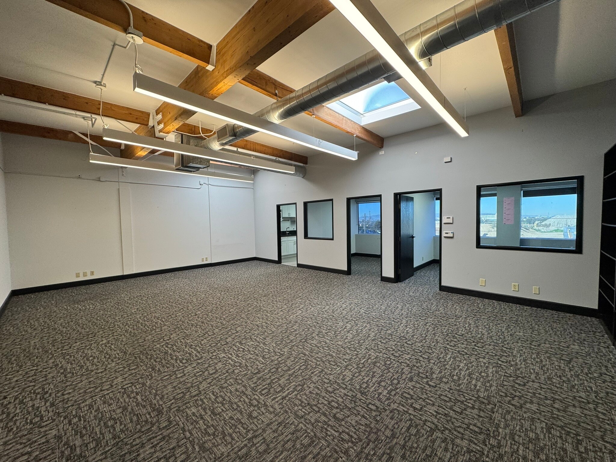 2900 Orange Ave, Signal Hill, CA à louer Photo principale– Image 1 sur 27