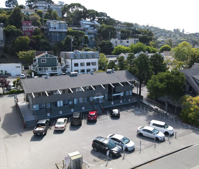 1680 Tiburon Blvd, Belvedere Tiburon, CA à vendre - Photo de l’immeuble – Image 3 sur 6