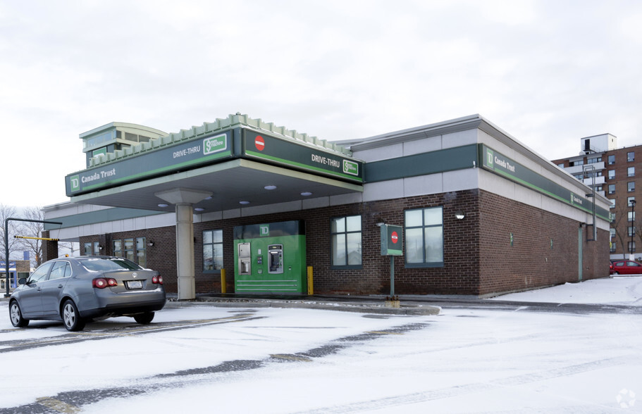 1480 Richmond Rd, Ottawa, ON à vendre - Photo de l’immeuble – Image 3 sur 3