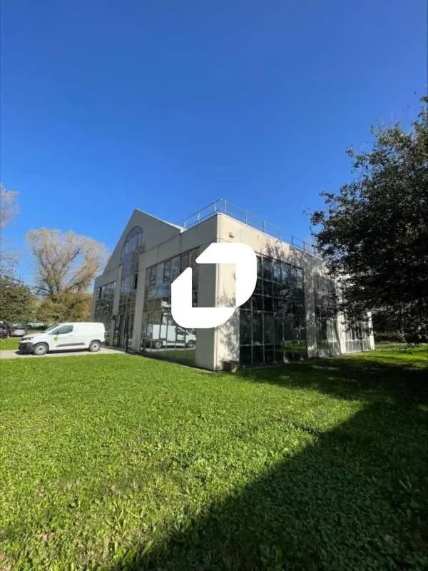 Bureau dans Eybens à louer Photo de l’immeuble– Image 1 sur 9