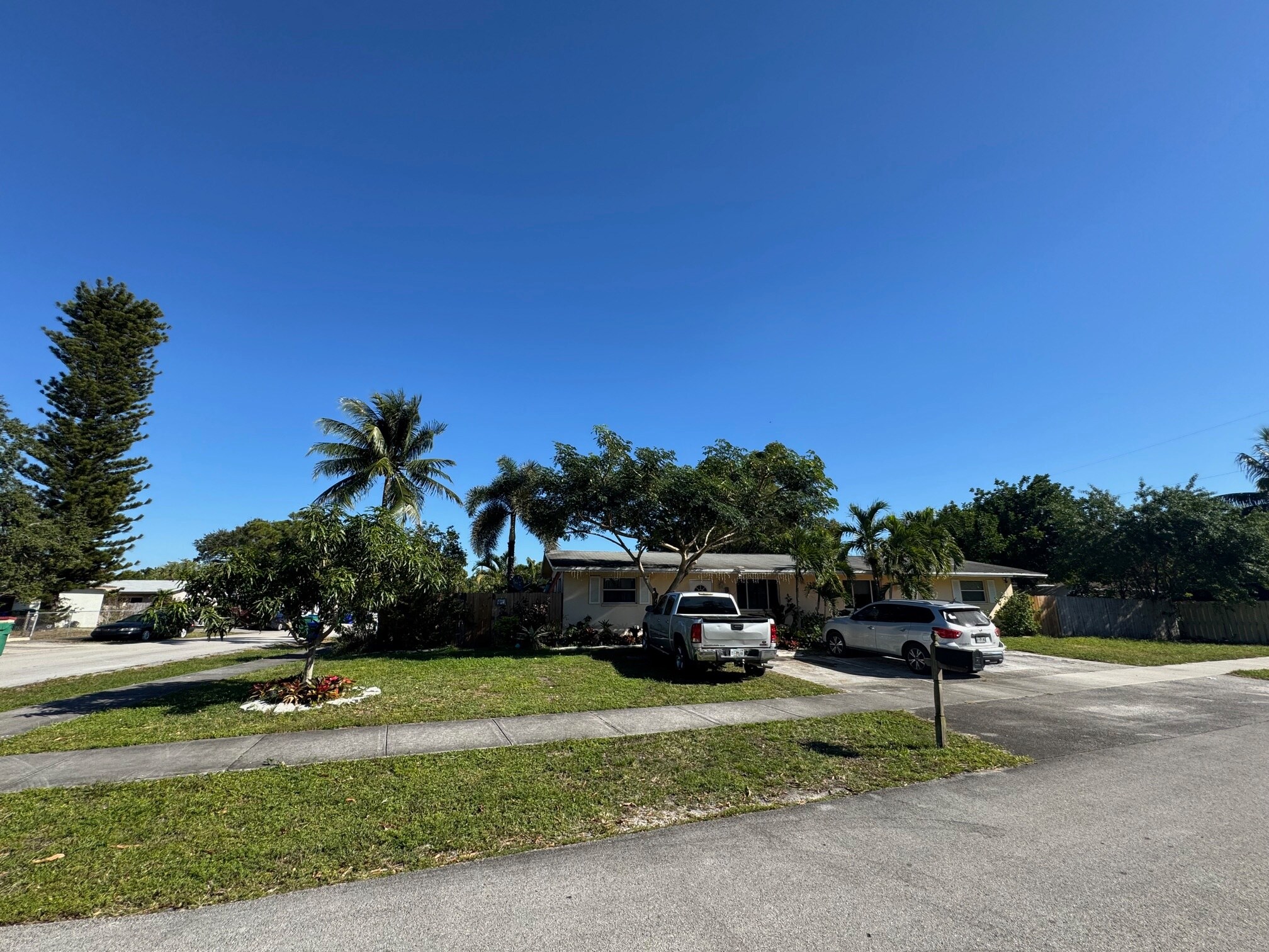 2200 SW 42nd Ave, Fort Lauderdale, FL à vendre Photo principale– Image 1 sur 25