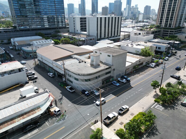 517 Cummins St, Honolulu, HI à vendre - Photo de l’immeuble – Image 1 sur 9