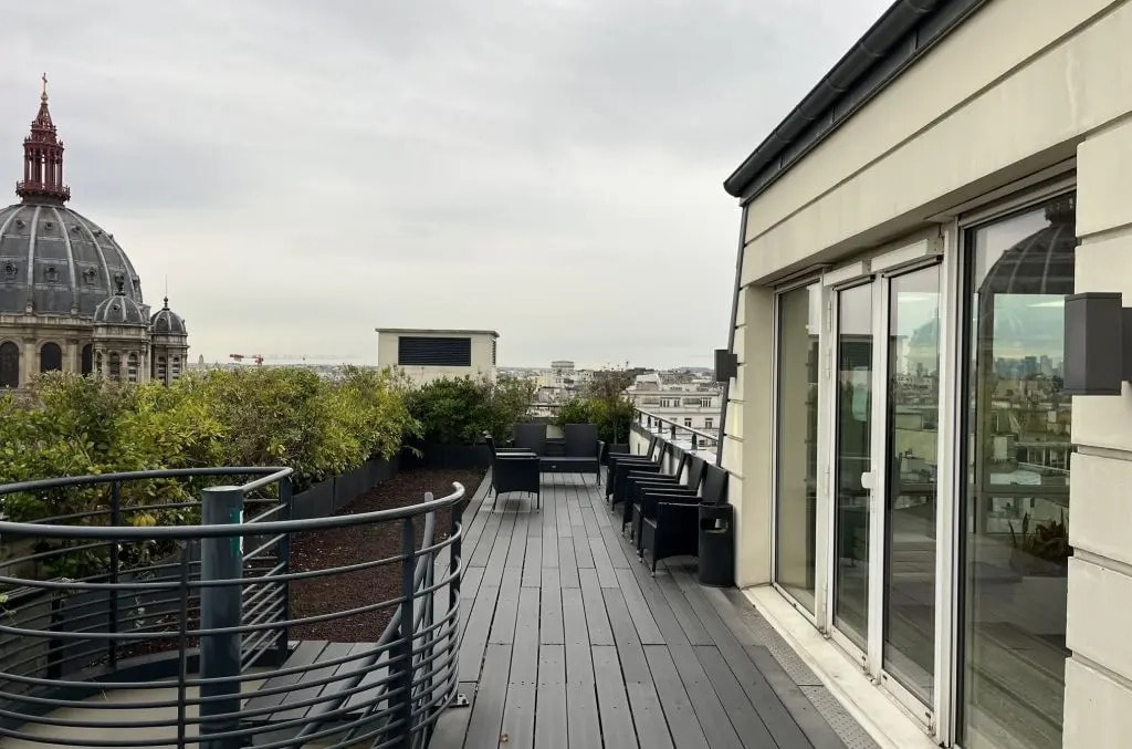 37-41 Rue Du Rocher, Paris à louer Photo de l’immeuble– Image 1 sur 11