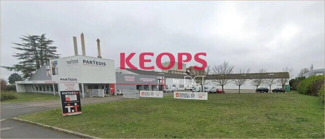 Plus de détails pour Local d'activités à louer