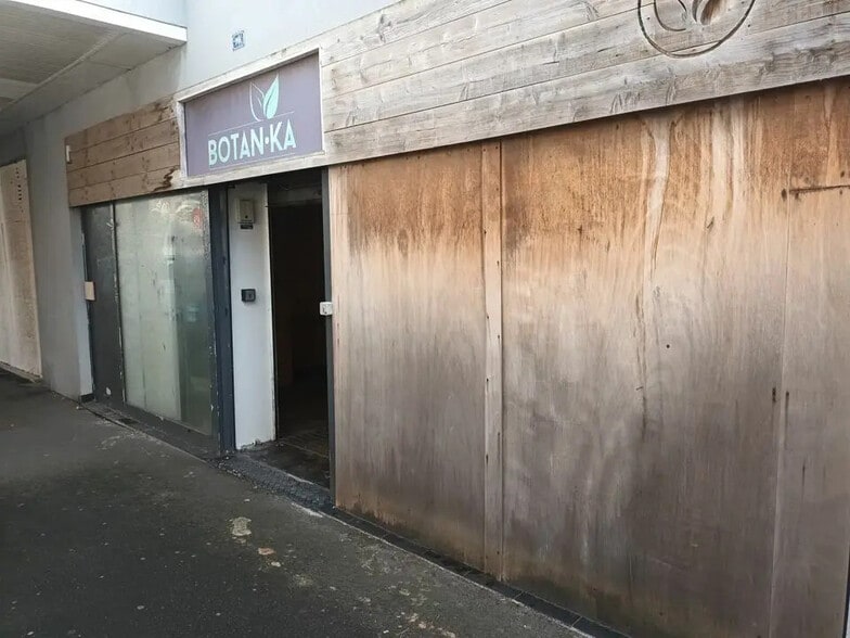 Local commercial dans Fécamp à louer - Photo de l’immeuble – Image 1 sur 3