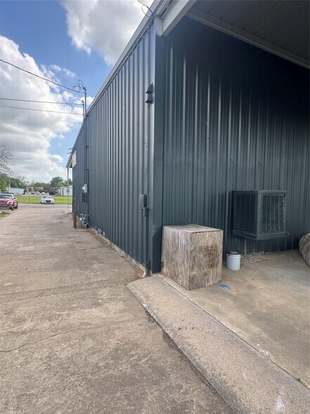 224 Liberty Suite D st, Pilot Point, TX à louer - Photo de l’immeuble – Image 3 sur 8