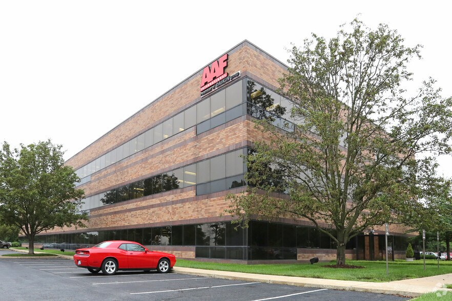 9920 Corporate Campus Dr, Louisville, KY à vendre - Photo de l’immeuble – Image 2 sur 10