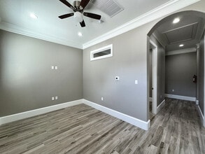 12410 Spring Cypress Rd, Tomball, TX à louer Photo intérieure– Image 1 sur 15