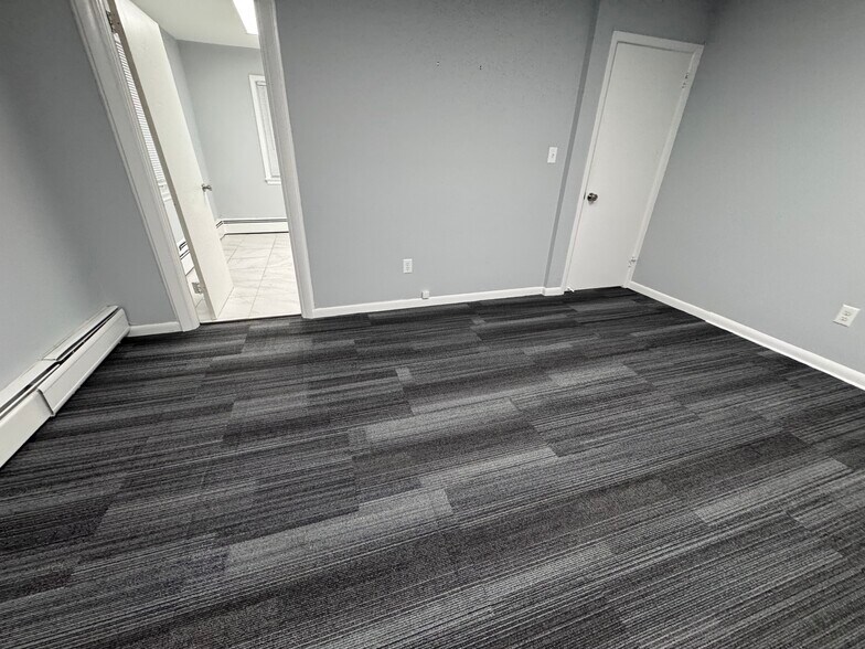 199 Main St, Woodbridge, NJ à louer - Photo intérieure – Image 3 sur 6