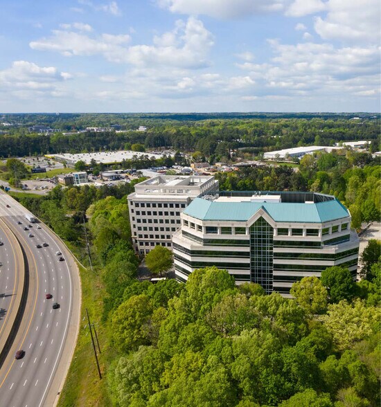 3200 Beechleaf Ct, Raleigh, NC à louer - Photo de l’immeuble – Image 3 sur 11