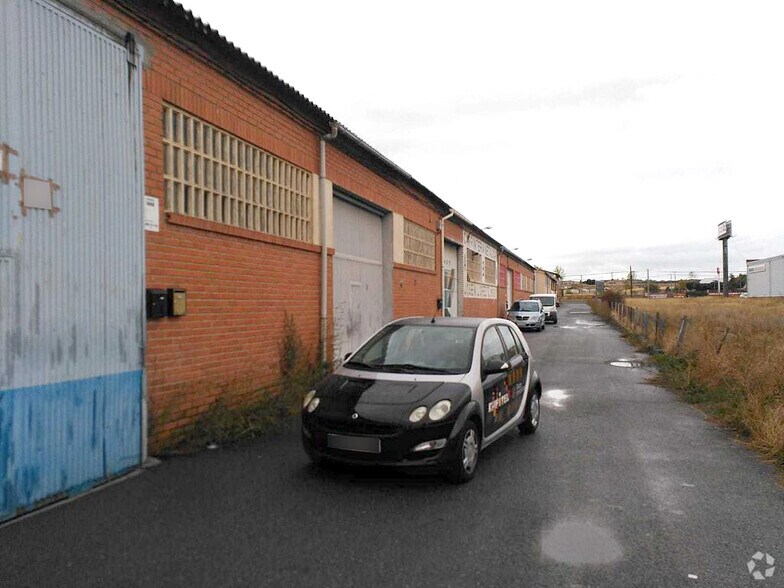 Industriel/Logistique dans La Colilla, Ávila à louer - Photo de l’immeuble – Image 2 sur 6