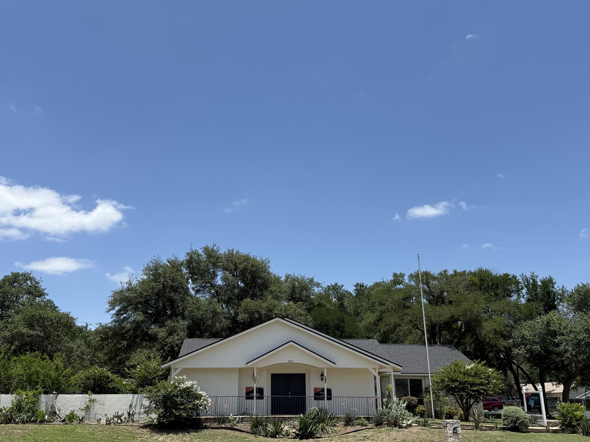 9008 Anderson Mill Rd, Austin, TX à louer Photo de l’immeuble– Image 1 sur 4