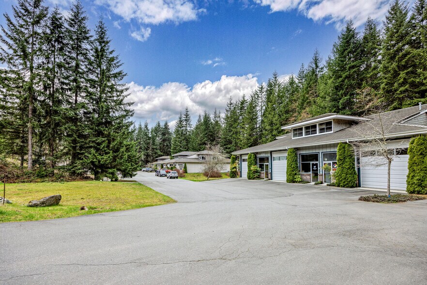 26131 Calvary Ln NE, Kingston, WA à vendre - Photo de l’immeuble – Image 3 sur 10