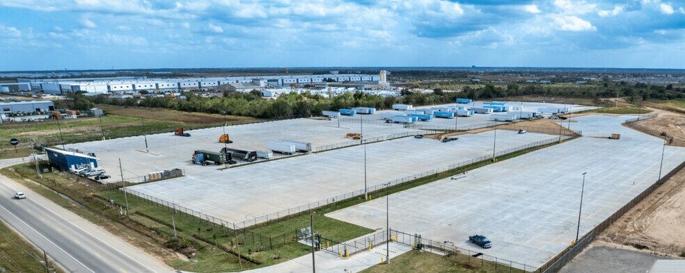 30255 US Highway 90, Katy, TX à louer - Photo de l’immeuble – Image 1 sur 1