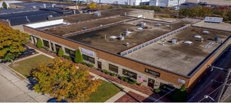 Plus de détails pour 730-748 N 109th St, Wauwatosa, WI - Local d'activités à louer
