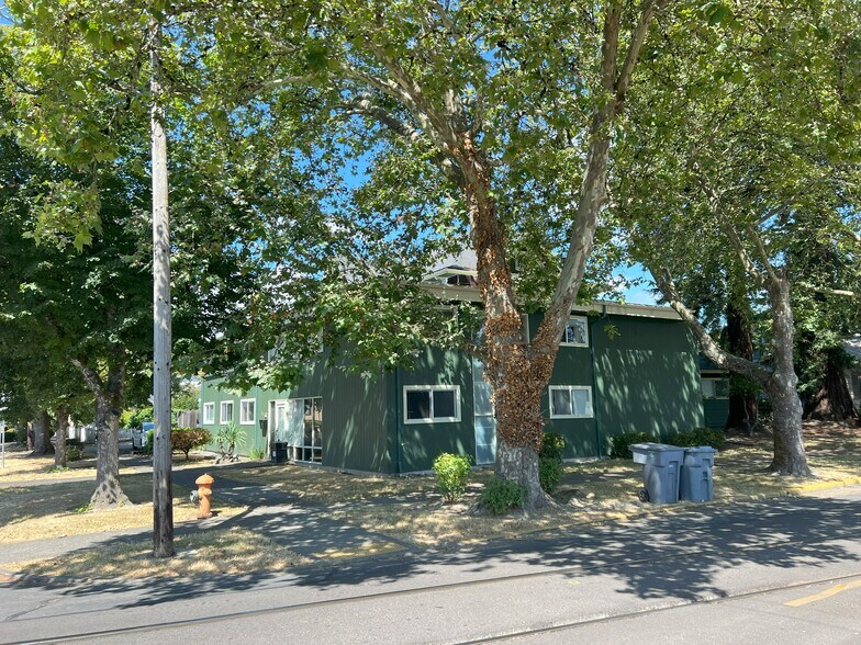 601 SW Washington Ave, Corvallis, OR à vendre - Photo de l’immeuble – Image 2 sur 24
