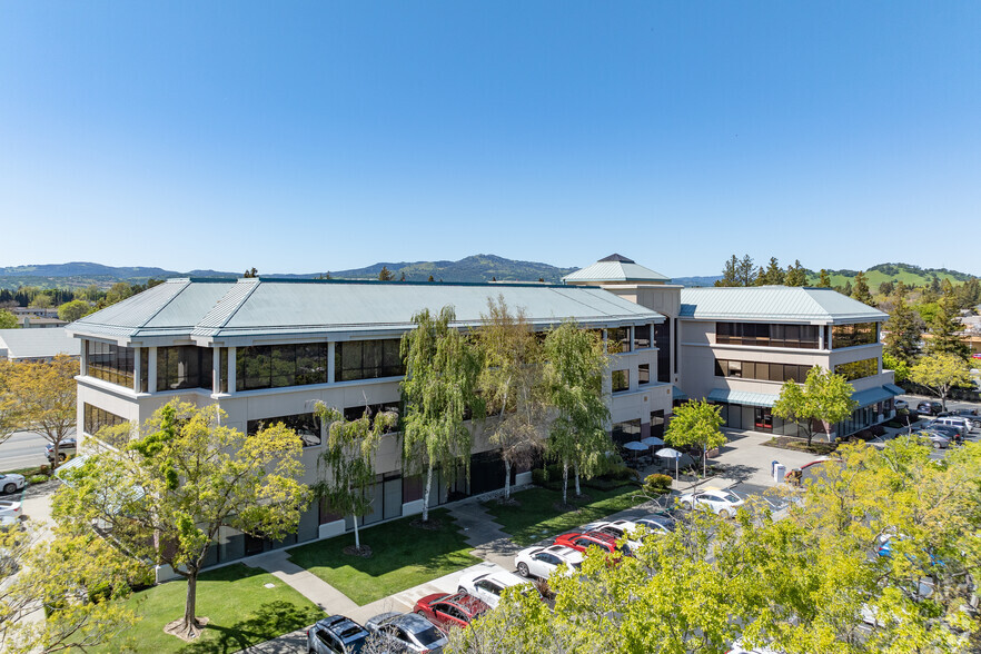 1300 Oliver Rd, Fairfield, CA à louer - Photo de l’immeuble – Image 1 sur 8