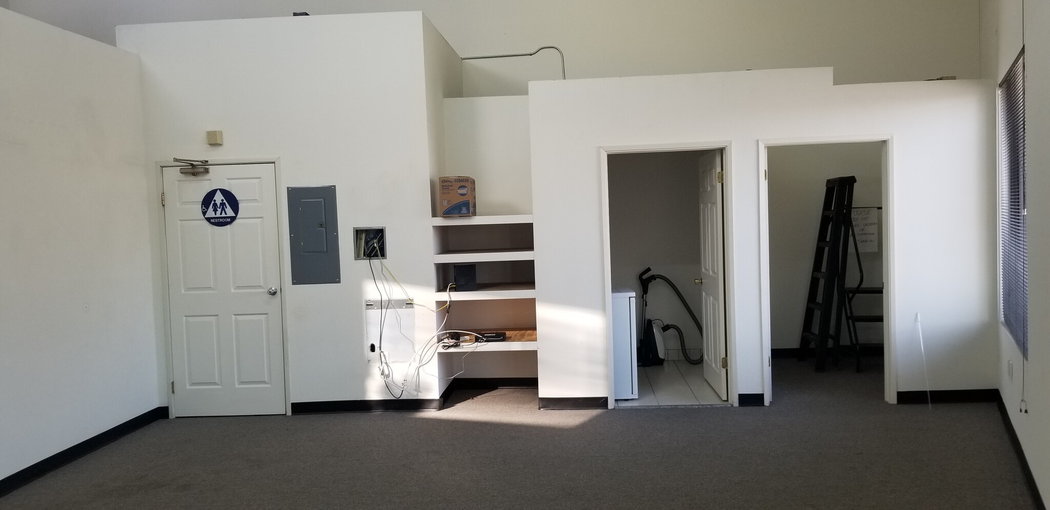 145 N Sierra Madre Blvd, Pasadena, CA à louer Photo intérieure– Image 1 sur 7