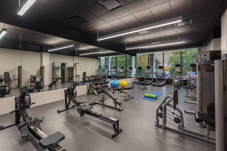 1900 Spring Rd, Oak Brook, IL à louer - Photo intérieure – Image 3 sur 7