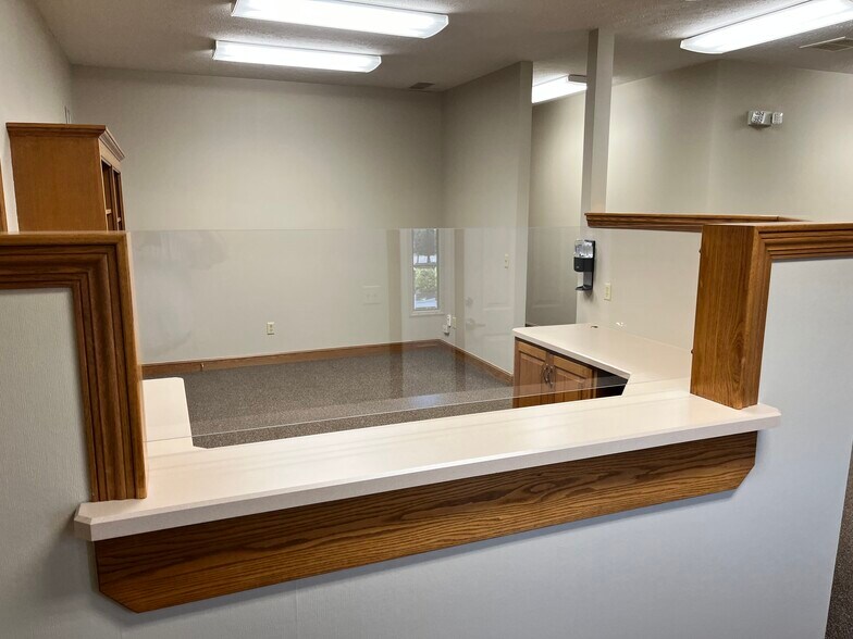365 Riffel Rd, Wooster, OH à louer - Photo de l’immeuble – Image 3 sur 14