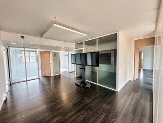 Plus de détails pour 23 Rue De La Maison Rouge, Lognes - Bureau à louer