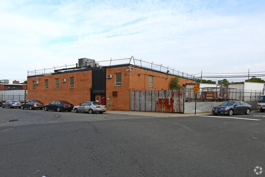 12-00 Brunswick Ave, Far Rockaway, NY à vendre - Photo de l’immeuble – Image 1 sur 3