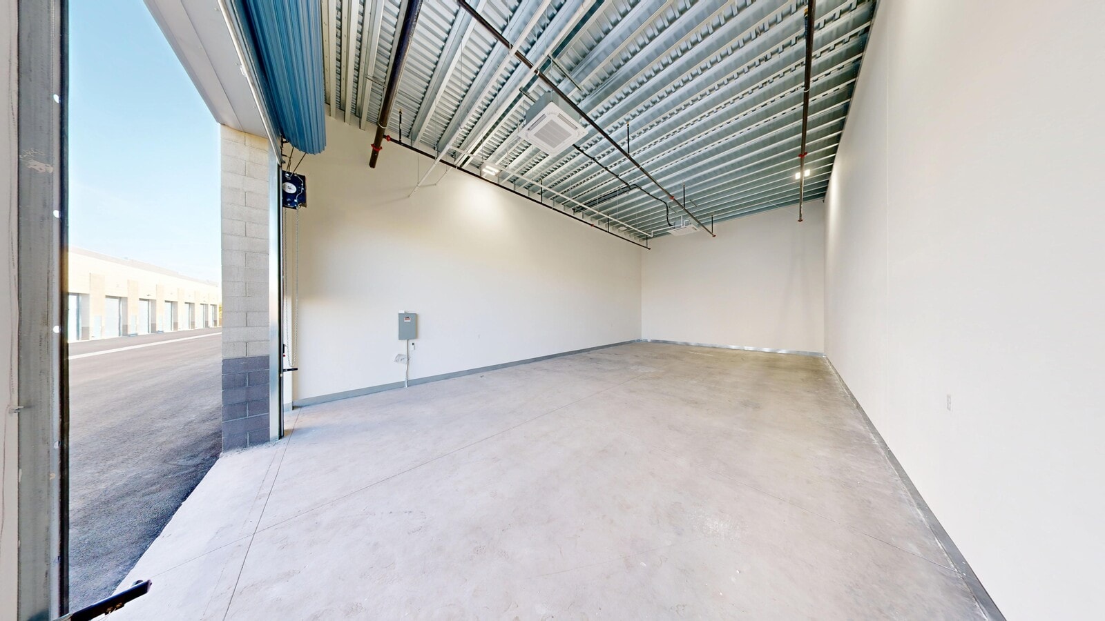 S. Jones Blvd. & W. Sunset Rd., Las Vegas, NV 89118 - Lot 37 -  - Photo intérieure - Image 2 of 5