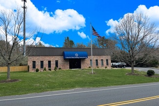 Plus de détails pour 17 Berkshire Rd, Newtown, CT - Bureau à vendre