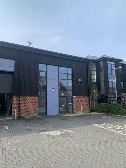 Ordnance Business Park Midhurst Rd, Liphook à louer - Photo de l’immeuble – Image 1 sur 4