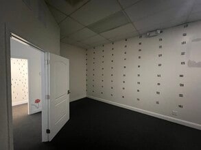 4869-4975 Okeechobee Blvd, West Palm Beach, FL à louer Photo intérieure– Image 2 sur 4