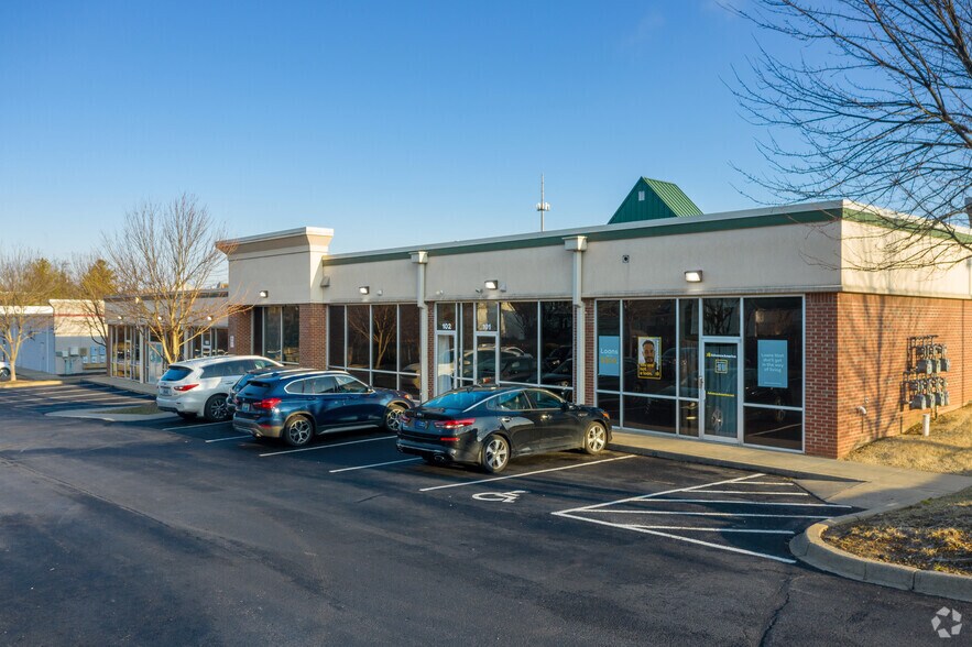 3831 Ruckriegel Pky, Louisville, KY à louer - Photo de l’immeuble – Image 3 sur 5
