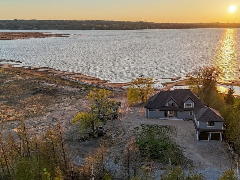 Admiral Resort & Development portefeuille de 3 biens à vendre sur LoopNet.fr - Aérien – Image 2 sur 13